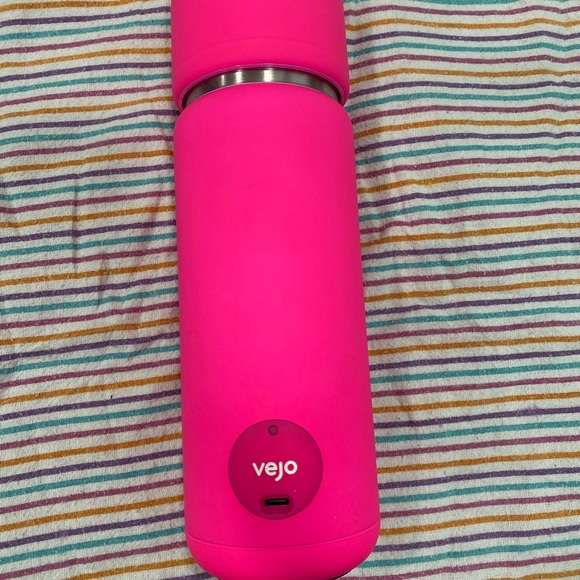 Vejo Pink Personal Blender with box, 2 boxes of Pods and charger - Picture 2 of 5